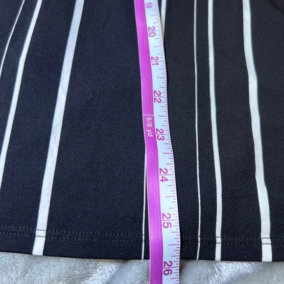 Cato Sleeveless Blouse Womens 18/20W Black White Asymmetrical Twist Front Artsy - Picture 9 of 10